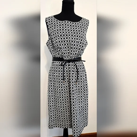 Talbots Petite Black White Geometric Print Dress Sleeveless Belted Size 14 - Picture 2 of 9